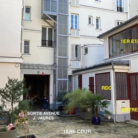 Loft Character With A View Of Court Parijs