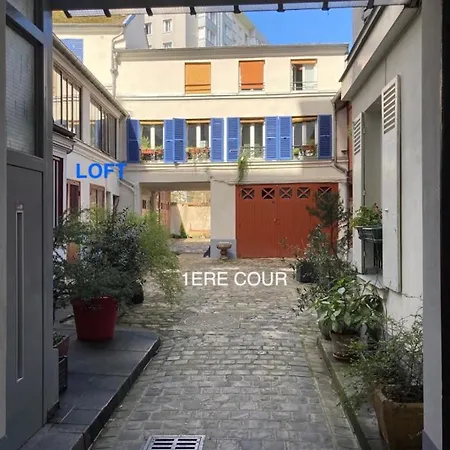 Loft Character With A View Of Court Apartment *